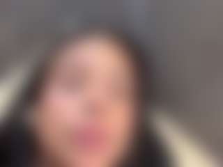 AisHhaFerrari's Live Sex Cam Show