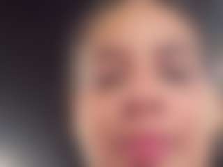 AisHhaFerrari's Live Sex Cam Show