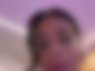 AisHhaFerrari's Live Sex Cam Show