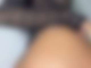 AisHhaFerrari's Live Sex Cam Show