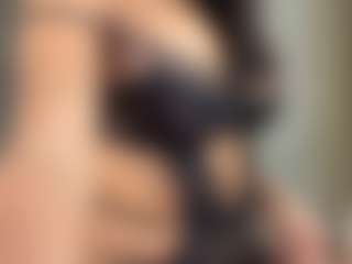 AisHhaFerrari's Live Sex Cam Show
