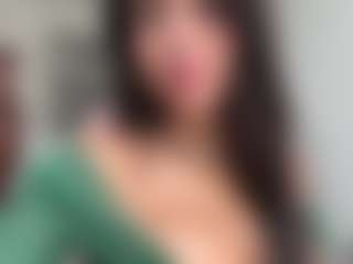 AisHhaFerrari's Live Sex Cam Show