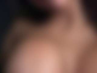 AisHhaFerrari's Live Sex Cam Show