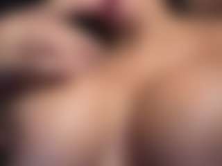 AisHhaFerrari's Live Sex Cam Show