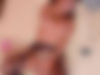 Live cam show with AisHhaFerrari - Striptease on camtv