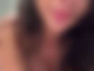 AisHhaFerrari's Live Sex Cam Show