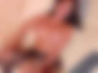 Live cam show with AisHhaFerrari - Small Tits Brown Hair on Gym Cam Girls