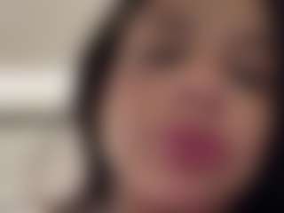 Live cam show with AisHhaFerrari - Public Lovense on friskycurves.com