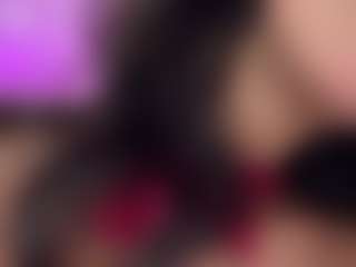 AisHhaFerrari's Live Sex Cam Show