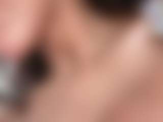 AisHhaFerrari's Live Sex Cam Show