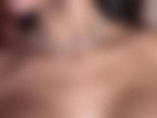 AisHhaFerrari's Live Sex Cam Show