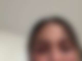 AisHhaFerrari's Live Sex Cam Show