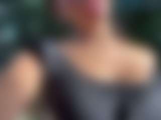 AisHhaFerrari's Live Sex Cam Show