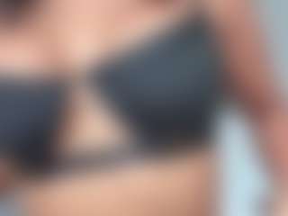 Live cam show with AisHhaFerrari - Brown Hair Petite on Camsoda