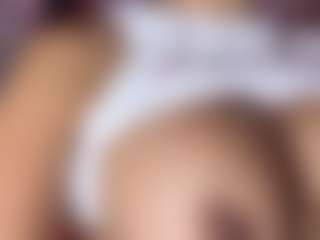 Live cam show with AisHhaFerrari - Brown Hair on Camsoda