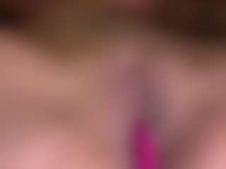 Live cam show with AisHhaFerrari - Slimthick on crypto-cams