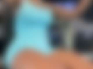 Live cam show with AisHhaFerrari - Brown Hair on Camsoda