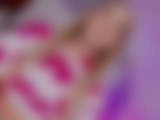 Live cam show with Ariia-janee - Tease on Camsoda