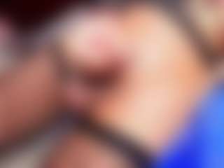 Live cam show with Ariia-janee - Black Hair on CamClone