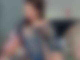 Show Live Sex Cam Adelle