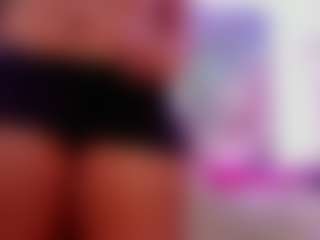Live cam show with Ahlya - Thick on camgirlchat.live