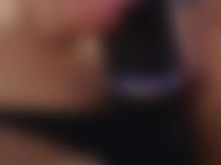 MoireFulford's Live Sex Cam Show