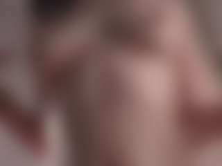 MoireFulford's Live Sex Cam Show