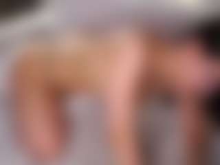 Live cam show with MoireFulford - Camel Toe on CamSodaAdn