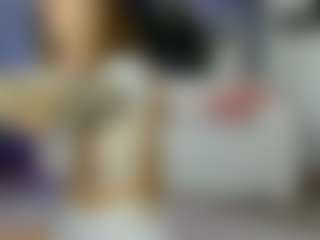 Live cam show with Reina-Cummingss - Green Eyes on Free Soda