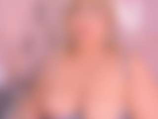 Live cam show with Samanta - Blonde Hair on milfzrlive.com