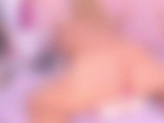 Live cam show with Samanta - Blonde Hair Curvy on Camsoda
