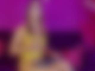 Live cam show with Daliana-Gounbolt - Flat Chested on madthumbs