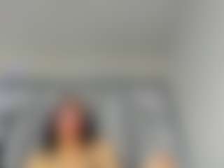 Live cam show with PerlaJohnsonRs - Normal on SquirtSoMuch