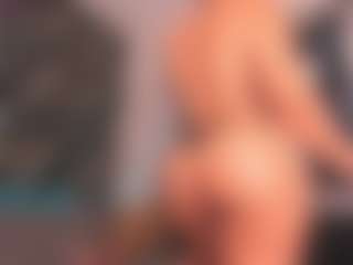Live cam show with Kattysoto - Nipple Piercings on chickslive.net
