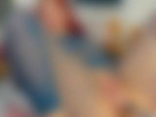 Live cam show with Sophia - Brown Hair on fuck-show.com
