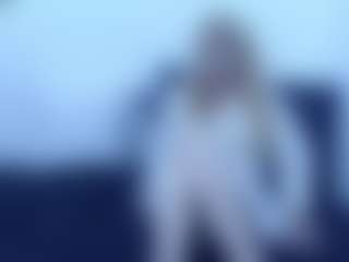 Live cam show with dulce-bella17 - Middle Aged on SmokeAndPoke