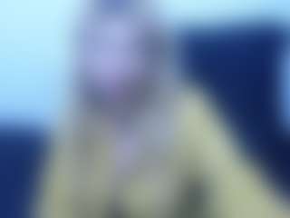 Live cam show with dulce-bella17 - Middle Aged on Mixed Magazine Live