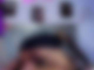 Live cam show with Karen-Rosee - Black Hair on pussylord.com