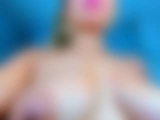 Live cam show with stefanymilk07Curv - Brown Eyes on liverealitysex.com