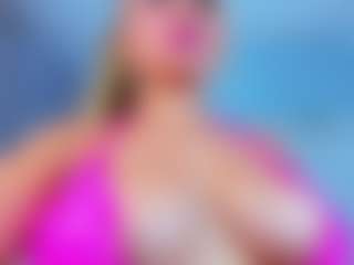Live cam show with Stefanyhot__ - Rubia on luckytryst.com
