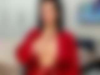 Live cam show with Erline - Body Massage on Camsoda