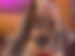 Live cam show with Maeveee - Gray Eyes on Mixed Magazine Live