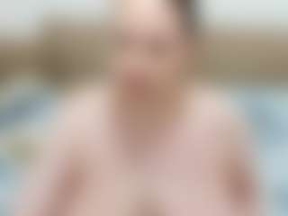 Live-Cam-Show mit LindseyVibe - Tittyfuck auf Camsoda