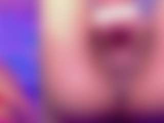 Live cam show with ValentinaGames - Thin on Latina Girls