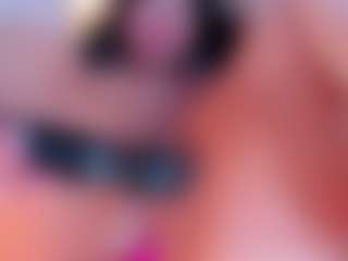 Live cam show with Melodyy-Rose - Smoking on Dare Cams