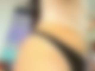 Live cam show with EmilyTrujillo - Butt Plug on Camsoda