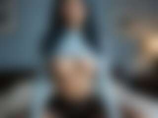 Giulia Agile's Live Sex Cam Show