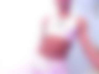 Live cam show with AndreaxDoll - Drinking on AdultVida.com