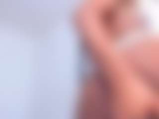 Live cam show with AndreaxDoll - Cumshot on madthumbs