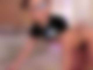 GretaVelvet's Live Sex Cam Show
